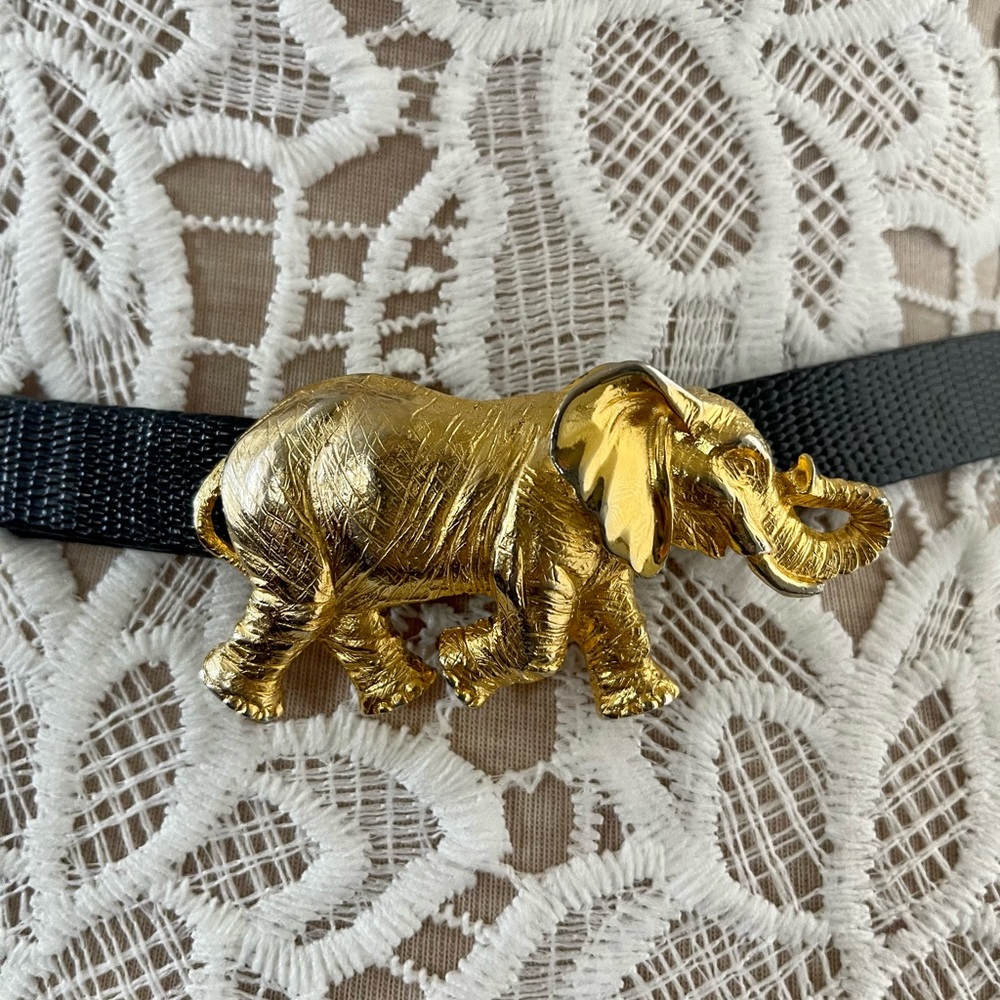 Vintage leather belt with gold buckle one size
